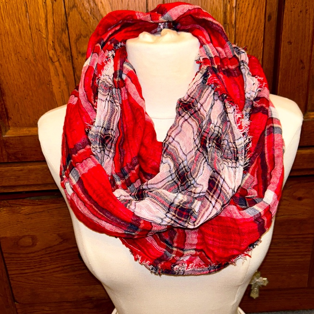 NWT⭐️PLAID INFINITY🧣REVERSIBLE SCARF💙by OLD NAVY❄️One Size